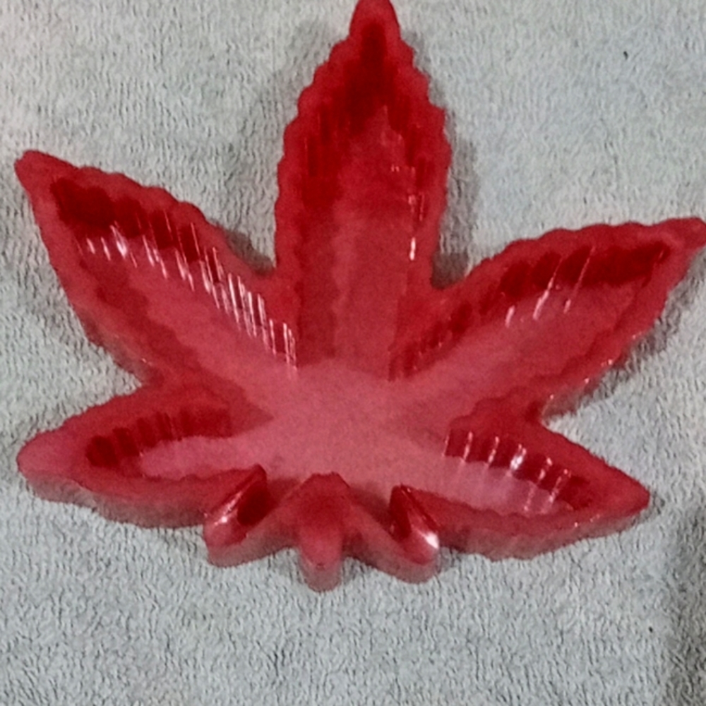 Plant ashtray